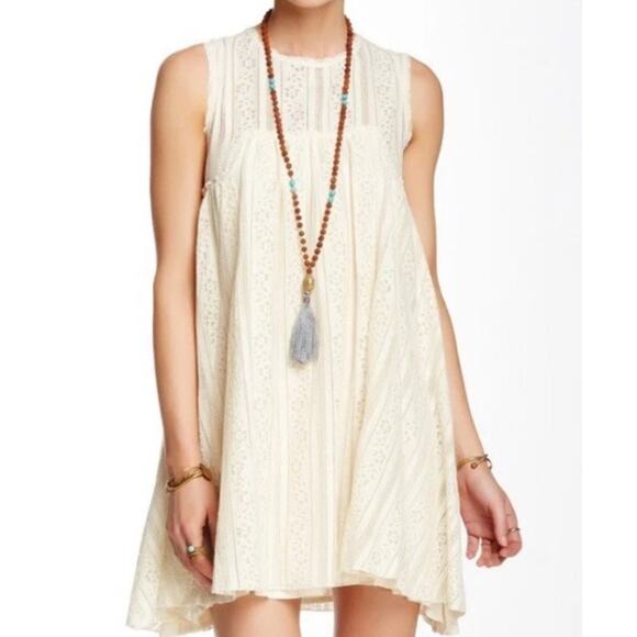 Free People Tu Es La Lace Swing Mini Dress in Ecru Sz XS Boho 70’s - Picture 3 of 9